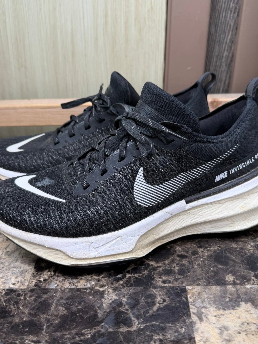 Nike ZoomX Invincible Run 3 Black White Running Shoe Women's Size 11 DR2660-001